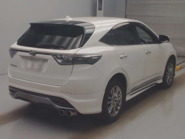 TOYOTA HARRIER 2017