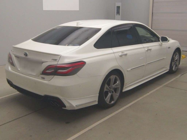 TOYOTA CROWN 2018