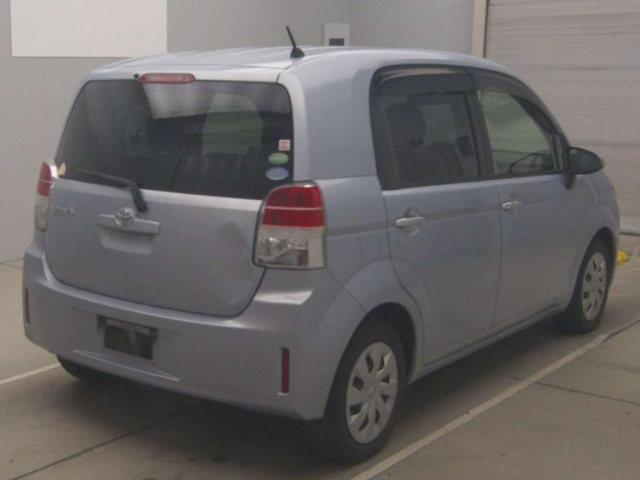 TOYOTA SPADE 2012