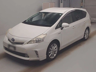 TOYOTA PRIUS ALPHA 2012