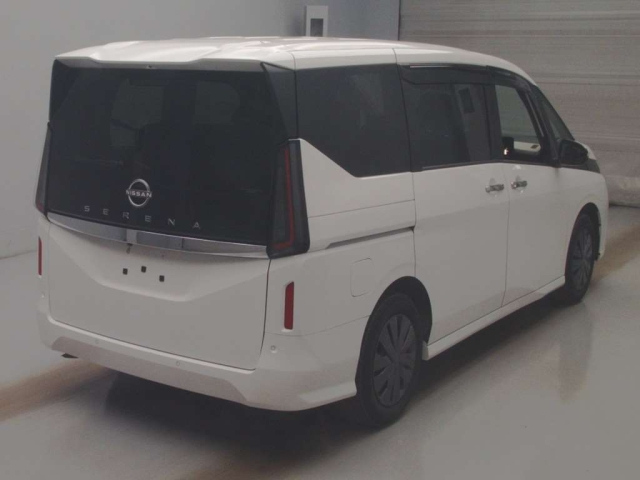 NISSAN SERENA 2023
