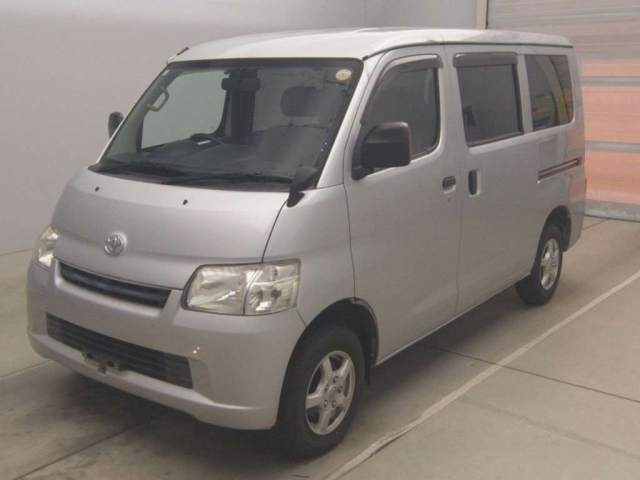 TOYOTA TOWN ACE VAN 2017