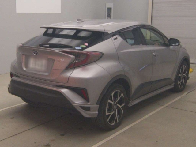 TOYOTA C-HR 2017