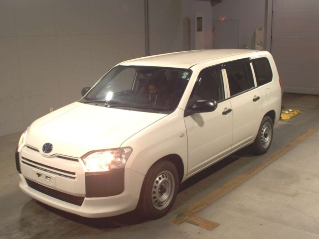 TOYOTA PROBOX 2022