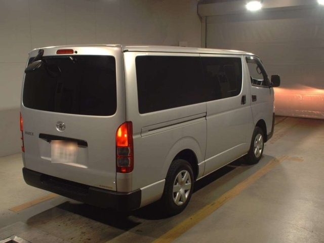 TOYOTA HIACE VAN 2021