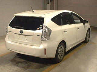 TOYOTA PRIUS ALPHA 2014