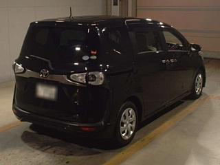 TOYOTA SIENTA 2015