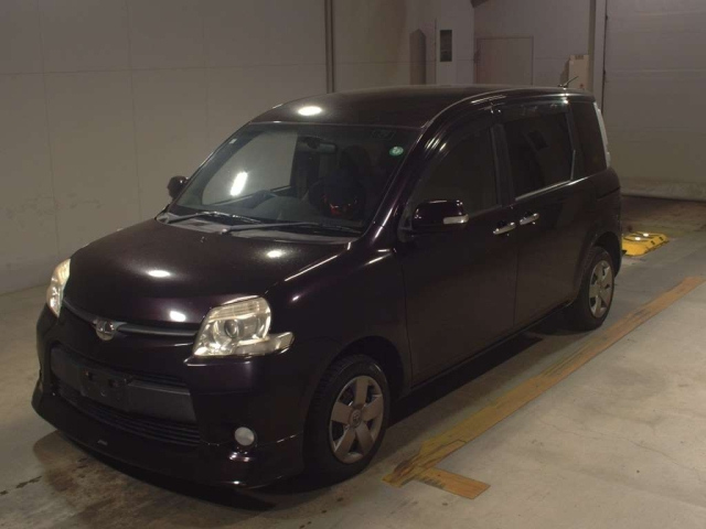TOYOTA SIENTA 2011