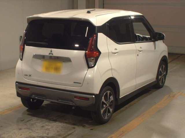 MITSUBISHI EK X 2024