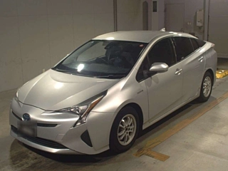 TOYOTA PRIUS 2016