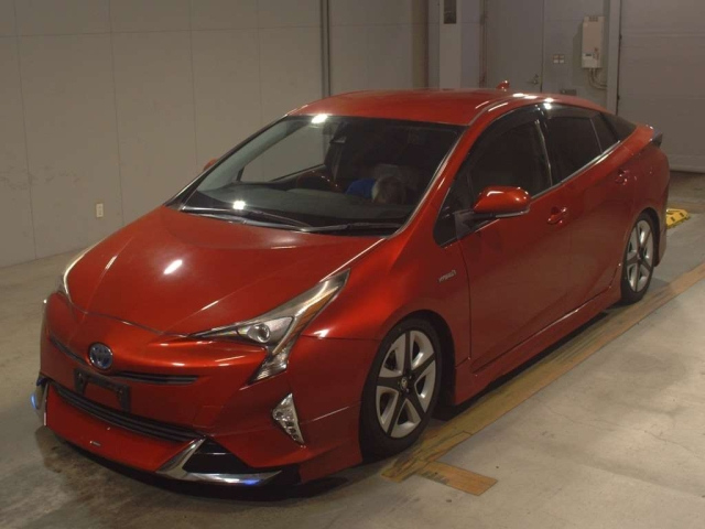 TOYOTA PRIUS 2015