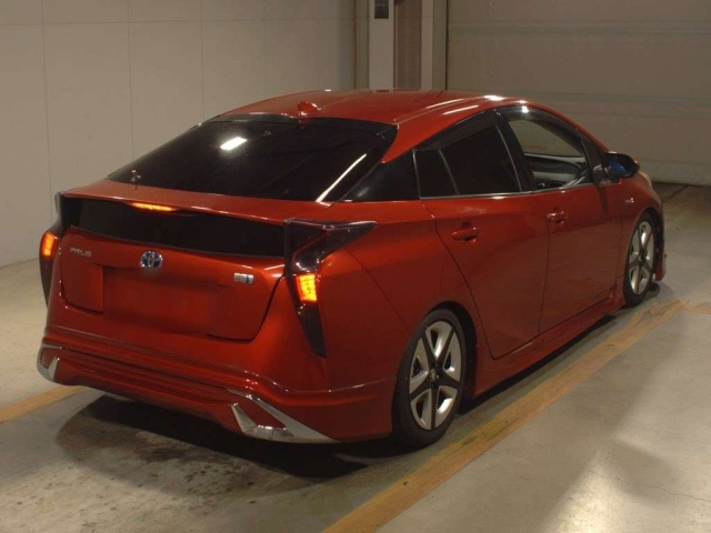 TOYOTA PRIUS 2015