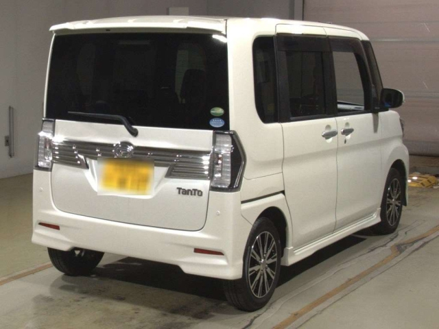 DAIHATSU TANTO 2019