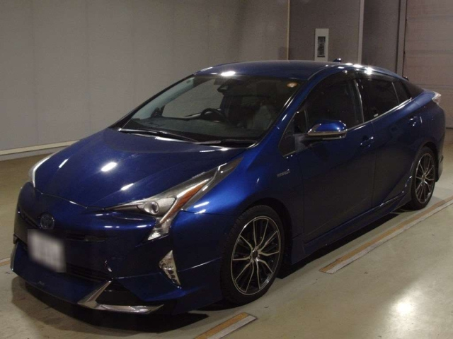 TOYOTA PRIUS 2016