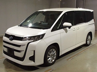 TOYOTA NOAH 2022