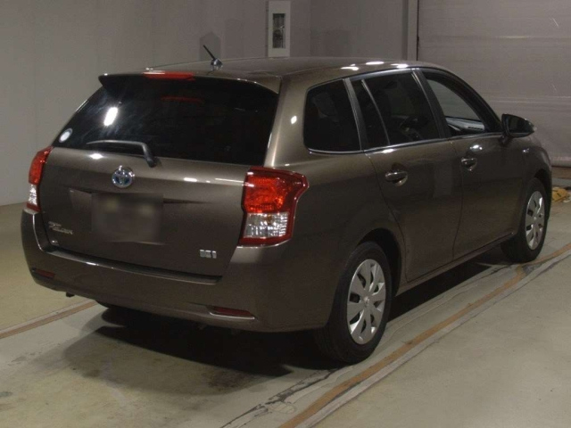 TOYOTA COROLLA FIELDER 2015