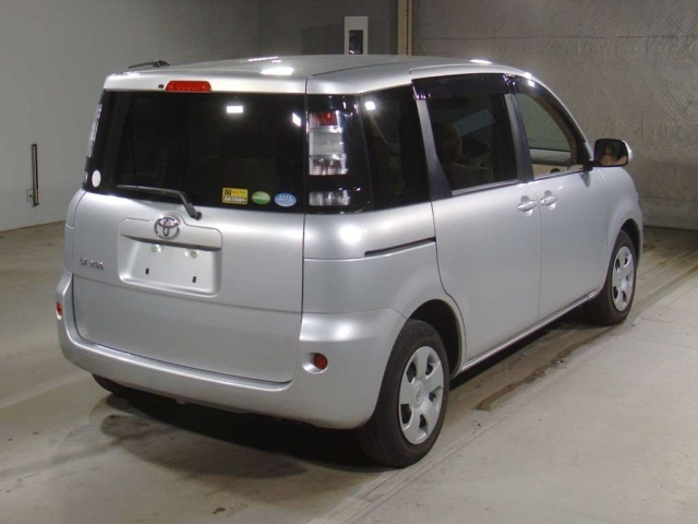 TOYOTA SIENTA 2015