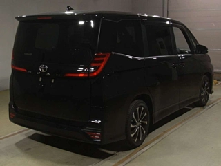 TOYOTA NOAH 2025