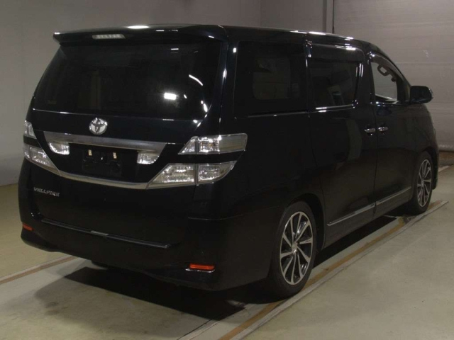 TOYOTA VELLFIRE 2010