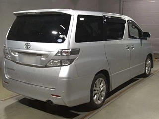 TOYOTA VELLFIRE 2010