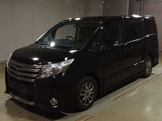 TOYOTA NOAH 2014