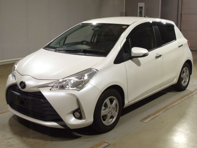 TOYOTA VITZ 2018