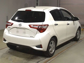 TOYOTA VITZ 2018