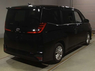 TOYOTA NOAH 2022