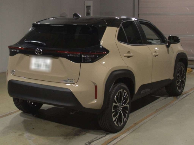 TOYOTA YARIS CROSS 2025