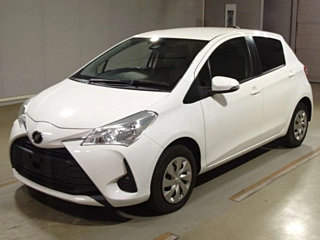 TOYOTA VITZ 2019