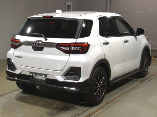 TOYOTA RAIZE 2021