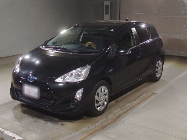 TOYOTA AQUA 2015