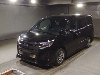 TOYOTA NOAH 2021