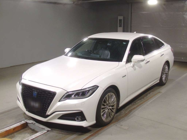 TOYOTA CROWN 2018