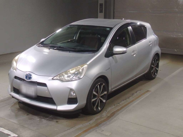 TOYOTA AQUA 2013