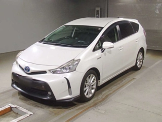 TOYOTA PRIUS ALPHA 2014