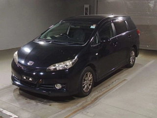 TOYOTA WISH 2011