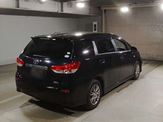 TOYOTA WISH 2011