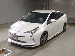 TOYOTA PRIUS 2016