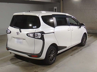 TOYOTA SIENTA 2016
