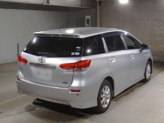 TOYOTA WISH 2011