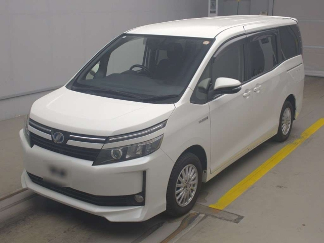 TOYOTA VOXY 2014
