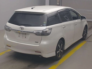 TOYOTA WISH 2014
