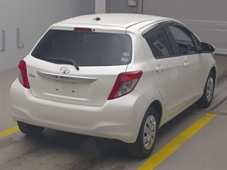 TOYOTA VITZ 2012