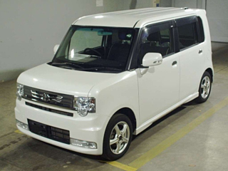 TOYOTA PIXIS SPACE 2014