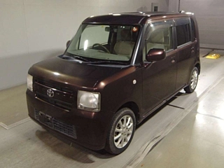 TOYOTA PIXIS SPACE 2014