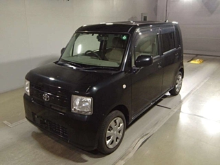 TOYOTA PIXIS SPACE 2016