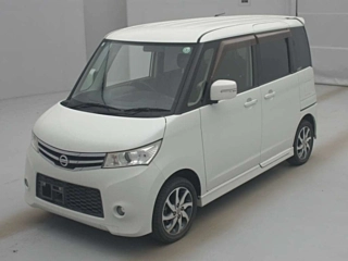 NISSAN ROOX 2011
