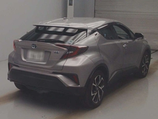 TOYOTA C-HR 2017