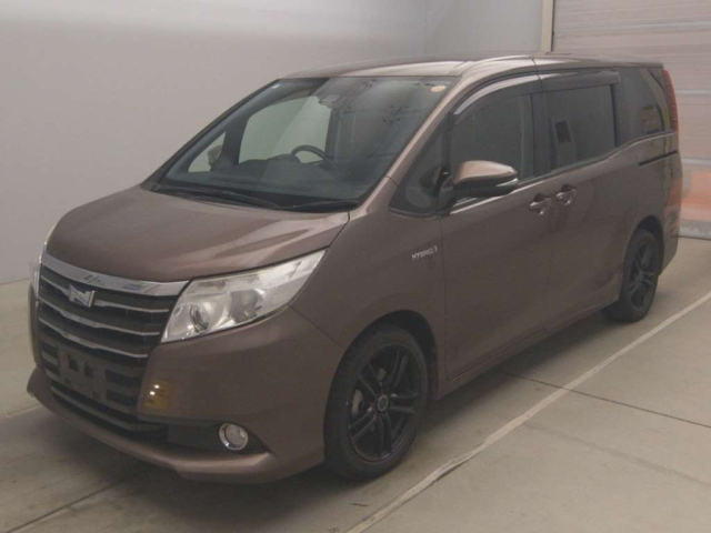 TOYOTA NOAH 2016